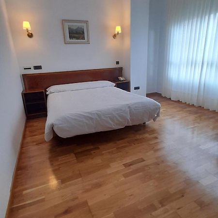 Hotel Las Moreras Леон Екстер'єр фото
