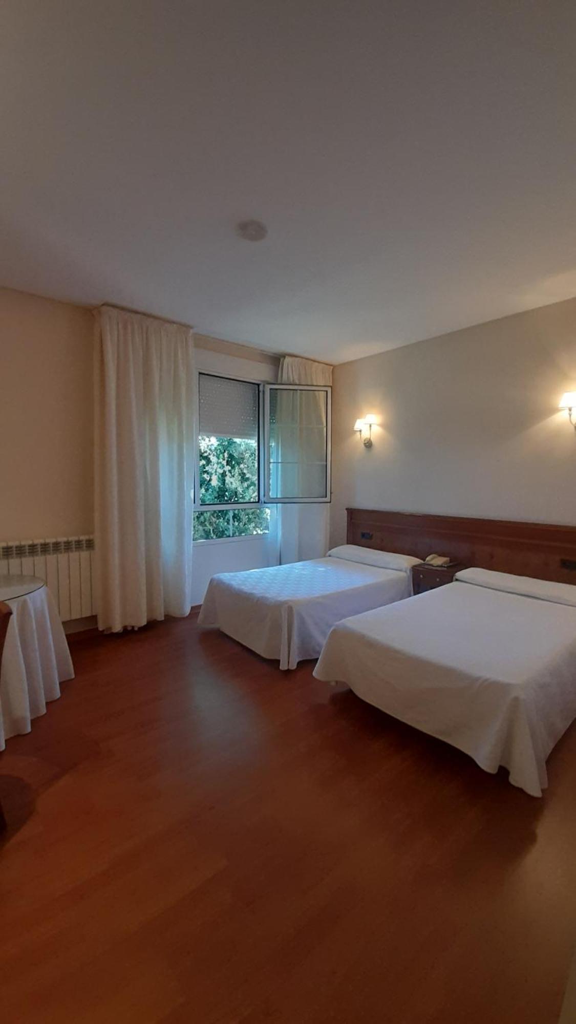 Hotel Las Moreras Леон Екстер'єр фото
